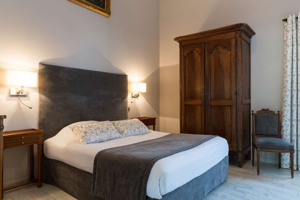 Hôtel Le Logis du Péré à Saint-Coutant-le-Grand Chambre photo